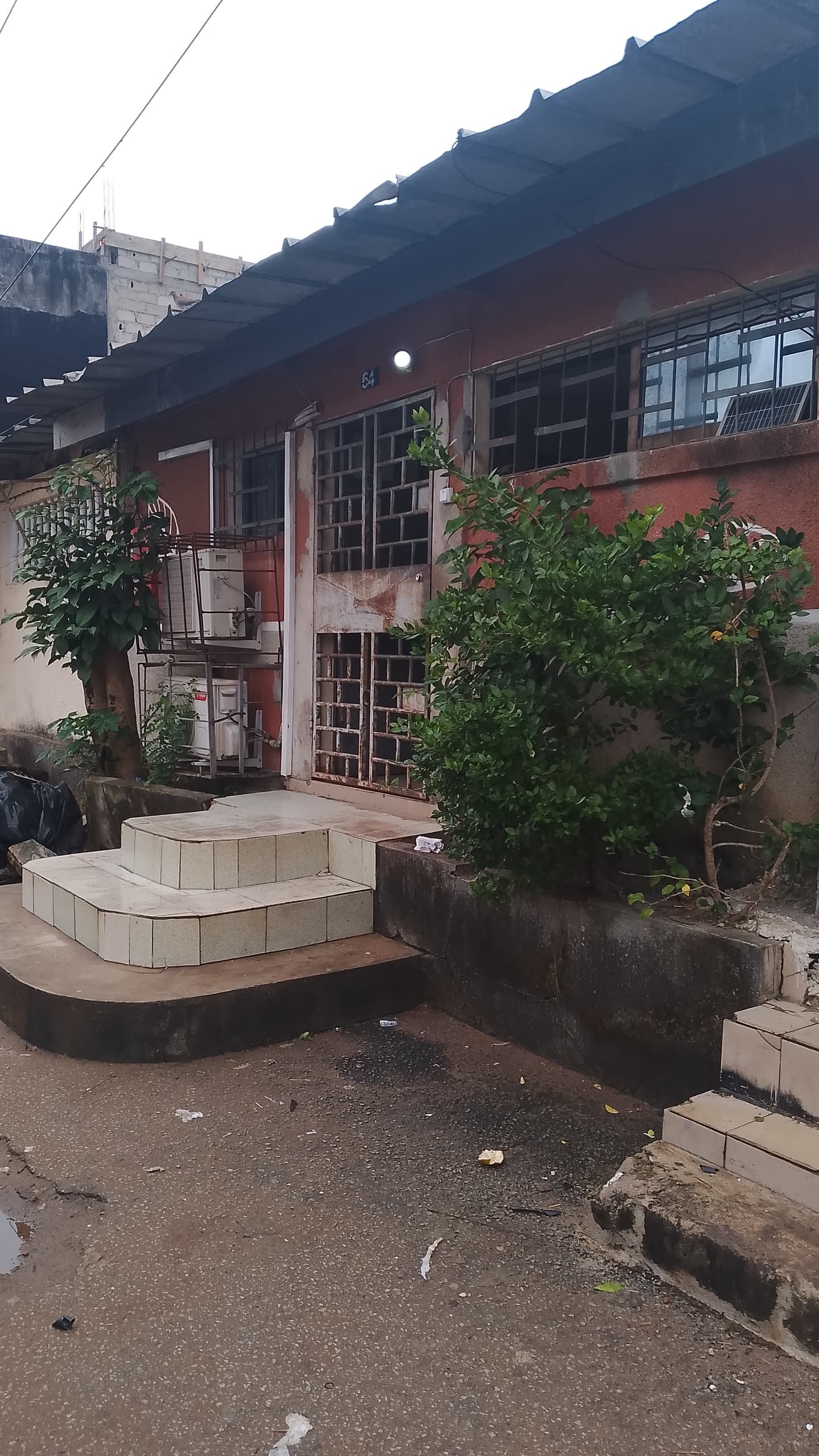 Maison sicogi en vente  sur Yopougon