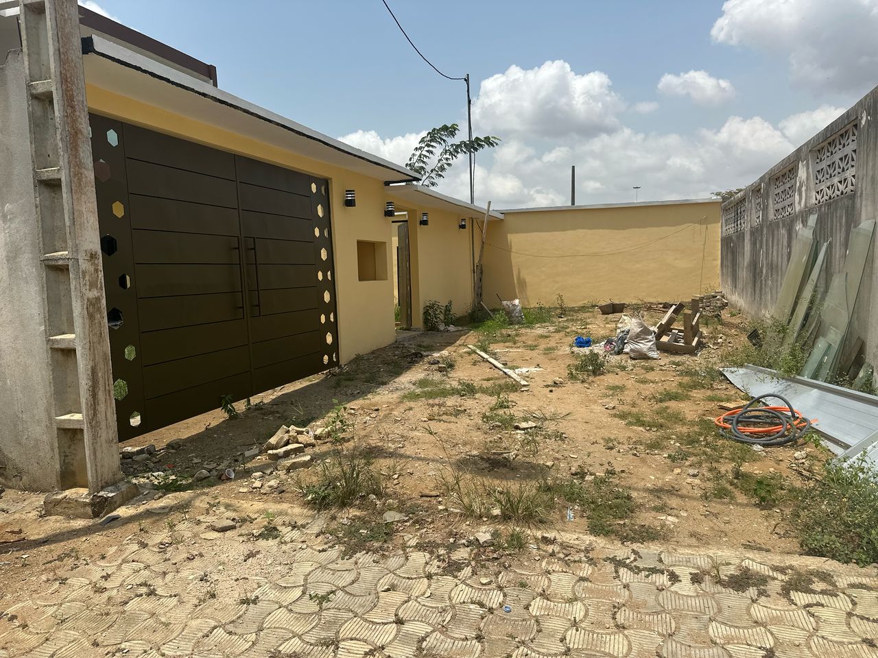 Bingerville. duplex 5 pces a louer