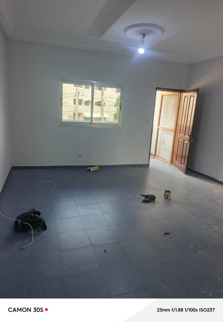 Azito 3 pces a louer