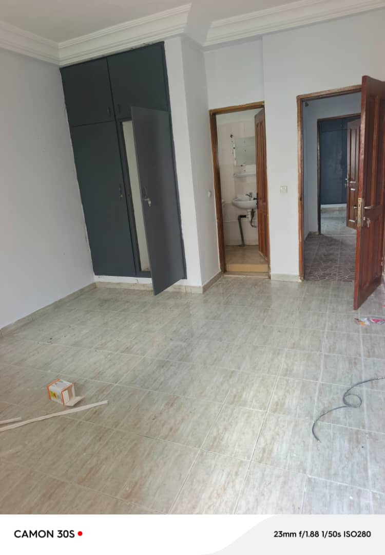 Azito 3 pces a louer