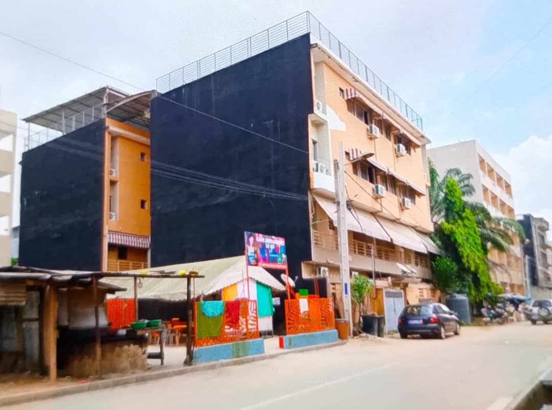 Immeuble en vente à la Riviera