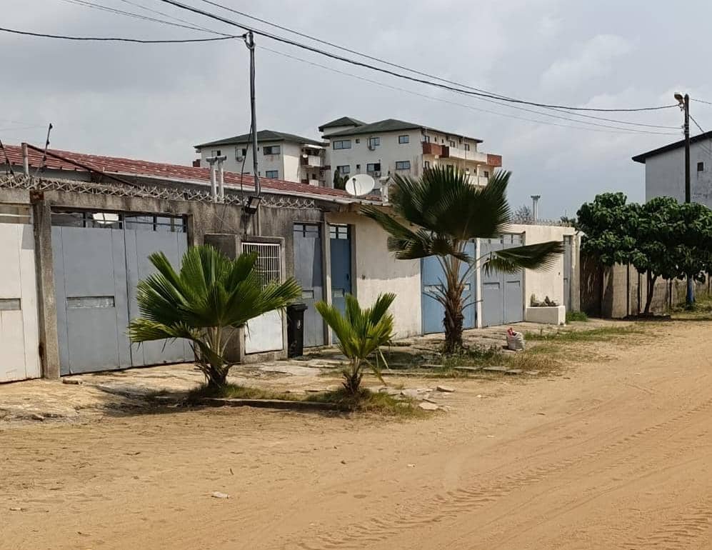 Grand bassam, des 3 pces en vente